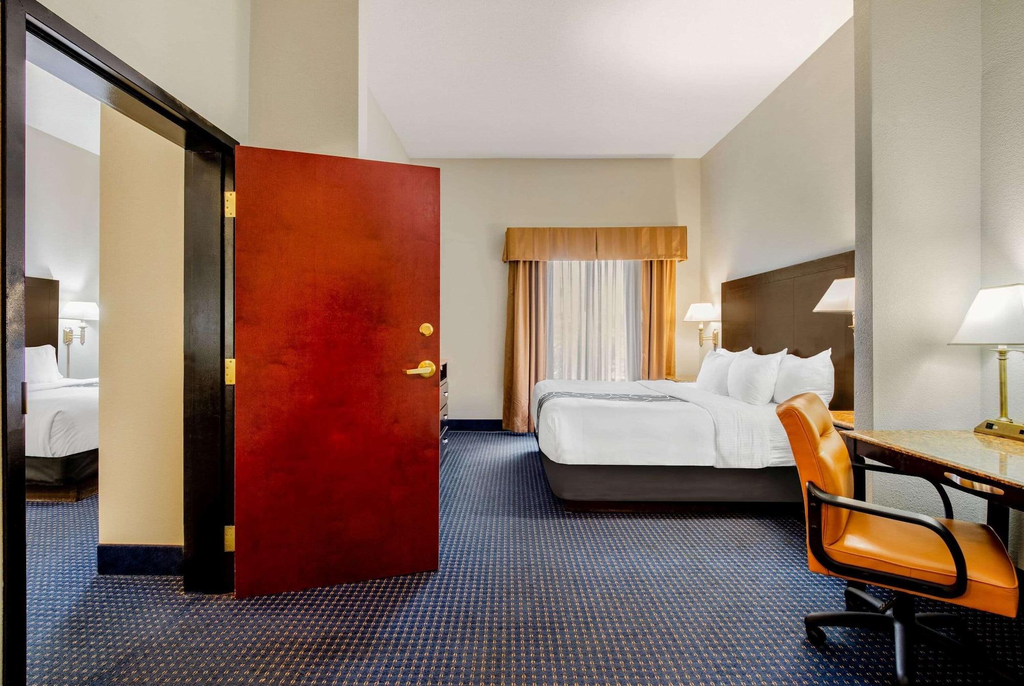 La Quinta By Wyndham Mt. Laurel - Philadelphia Hotel Mount Laurel Exterior foto