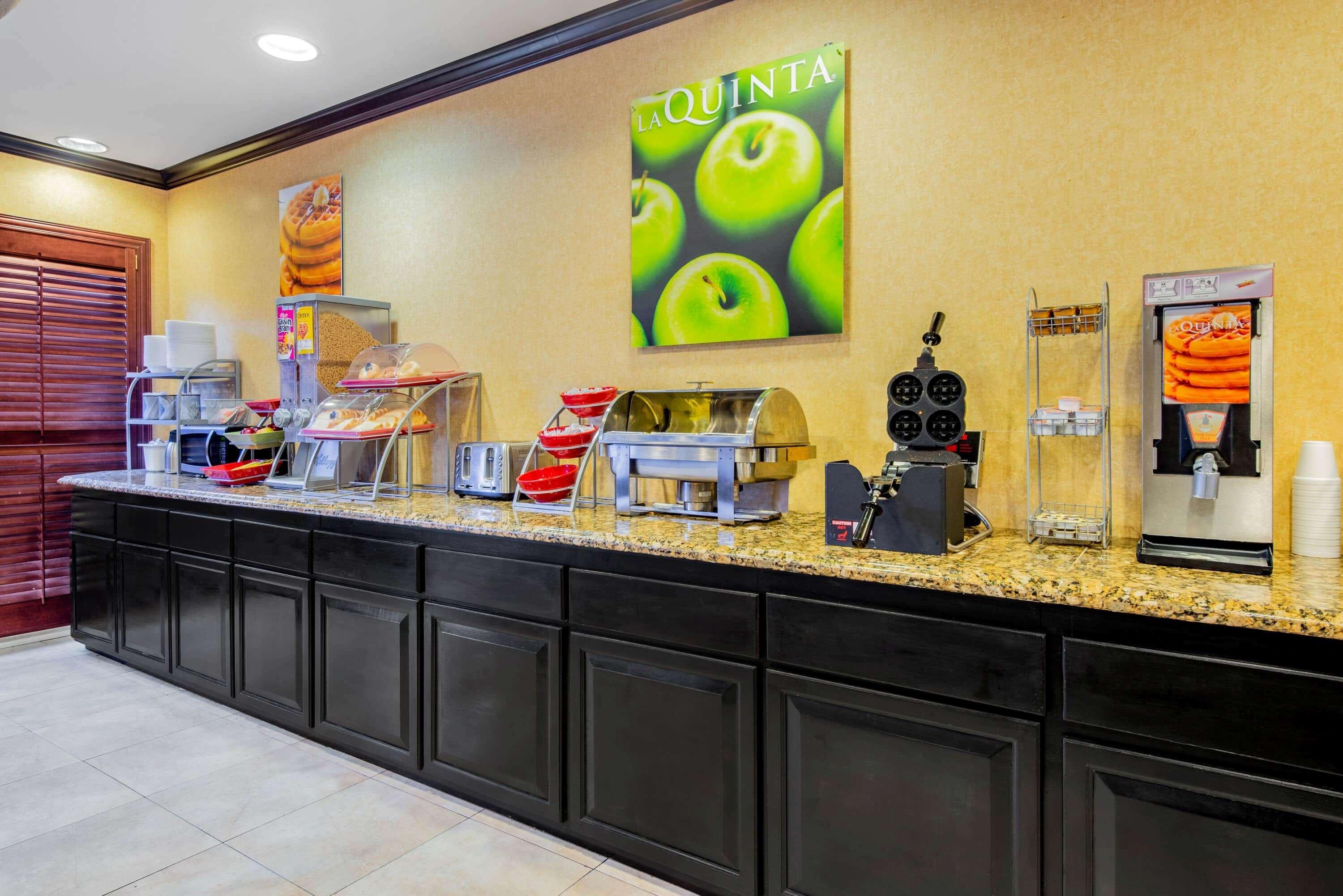 La Quinta By Wyndham Mt. Laurel - Philadelphia Hotel Mount Laurel Exterior foto